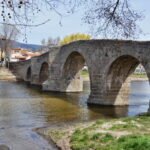 Merienda en El Puente Románico